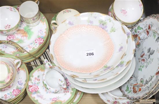 A quantity of ceramics